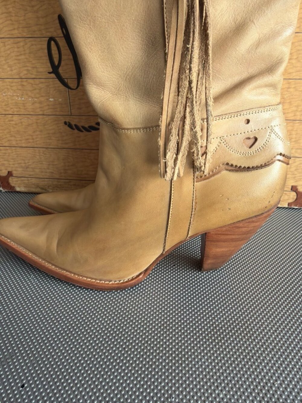 Charlie 1 Horse Lucchese Women's Tan Leather Side Tassel Mid-Calf Boots 8 w/Box - Picture 15 of 16